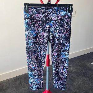 Fabletics Multicolor Capri Leggings Size Small